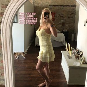 Super flirty summer dress! Pretty floral design